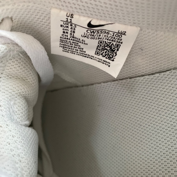 Nike - Picture 6 of 7